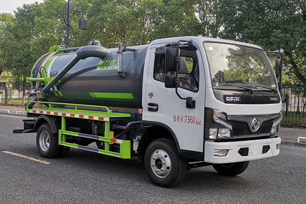 Vacuum Sewage Truck
