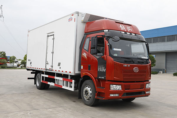 New FAW 7-meter F-class refrigerated truck