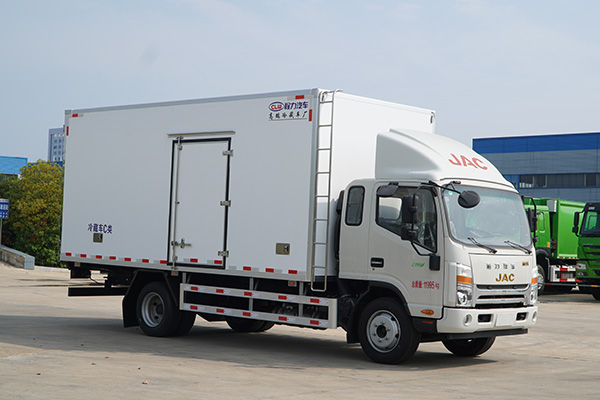 JAC Shuai Ling 5-meter C-class refrigerated truck