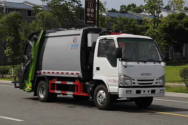 New Qingling Isuzu 7m³ Compressed Garbage Truck