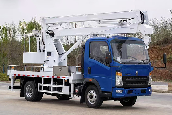 Sinotruk HOWO 13 meter folding arm aerial platform high-altitude work vehicle