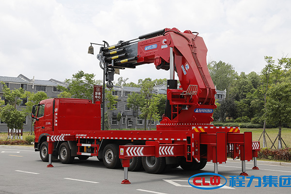 Sinotruk HOWO Semi-trailer Truck mounted crane carrier