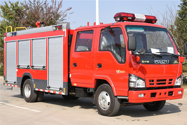 Isuzu 4x2 driven double row 2m³ foam rescue fire truck