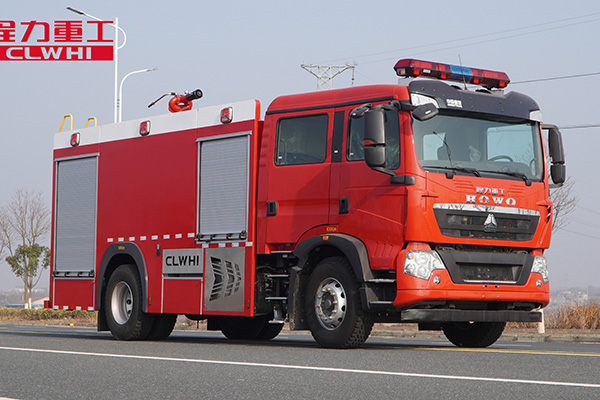 Sinotruk HOWO 4x2 driven 8m³ emergency rescue water tank fire truck