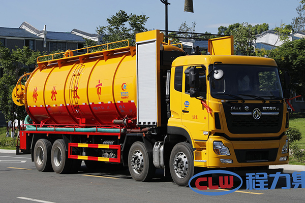 Dongfeng four axle 8x4 drive 23m³ special cleaning and suction vehicle