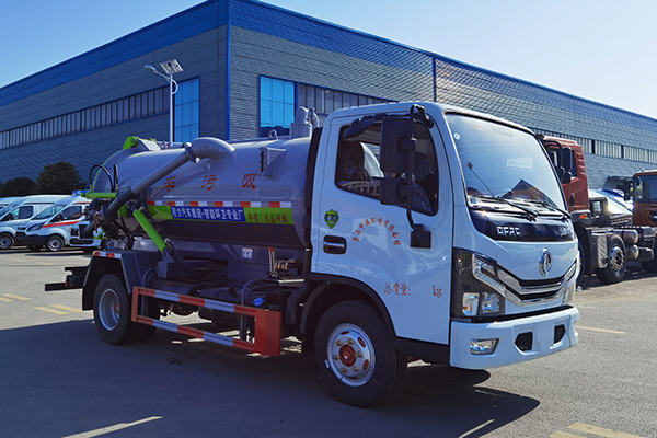 Dongfeng Dorica 4x2 drive 4m³ dedicated sewage suction truck