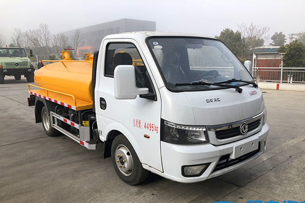 Dongfeng tuyi 4x2 driven 3m³ special manure suction truck