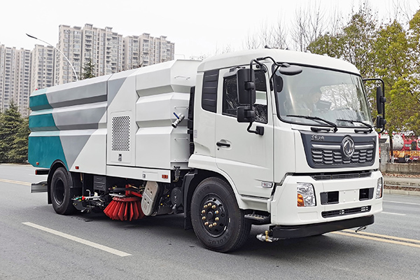 Dongfeng 18 ton 4x2 drive multifunctional high-end washing and sweeping vehicle