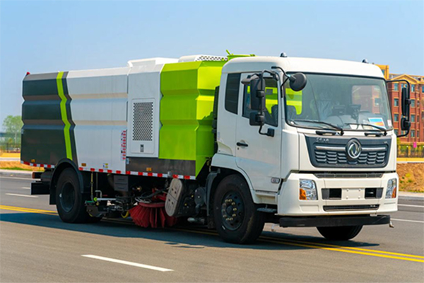 New Dongfeng 4x2 Drive Multi functional High end Cleaning and Sweeping Vehicle