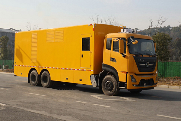 Dongfeng Tianlong rear double bridge 6x4 drive mobile emergency power supply vehicle
