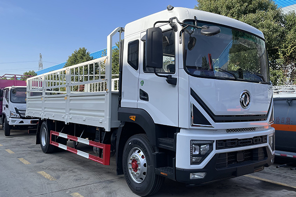 New Dongfeng Dorica 4x2 Drive Gas Cylinder Transport Vehicle