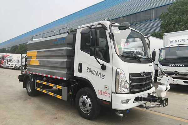 New Foton  M5 4m³ multifunctional high-end dust suppression Truck