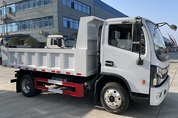 New Dongfeng 4x2 Drive Self dumping Garbage Truck Slag Transport Vehicle