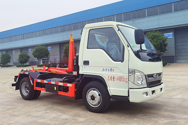 New Foton small truck 4x2 drive carriage detachable garbage truck hook arm truck