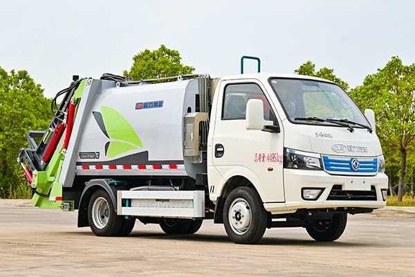 New Dongfeng pure electric 4x2 drive 3m³ compression garbage truck For sale EV